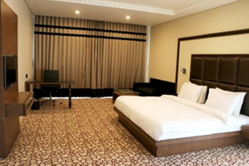 Anjushree Hotel Ujjain Exterior photo