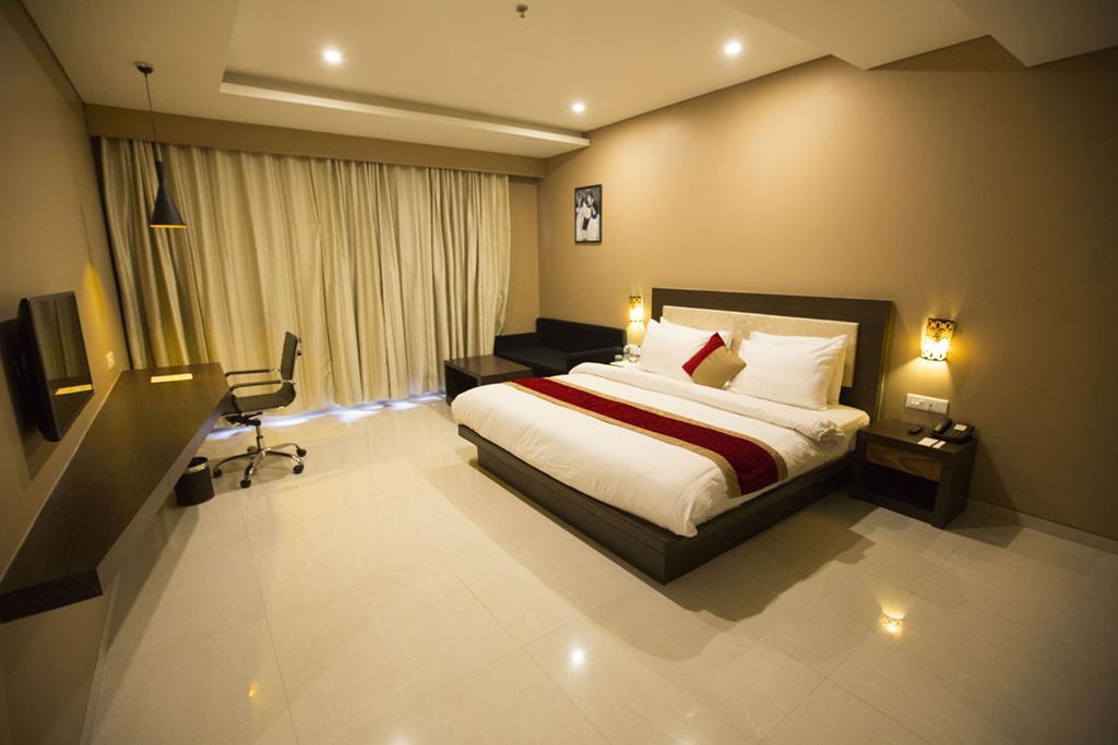 Anjushree Hotel Ujjain Exterior photo