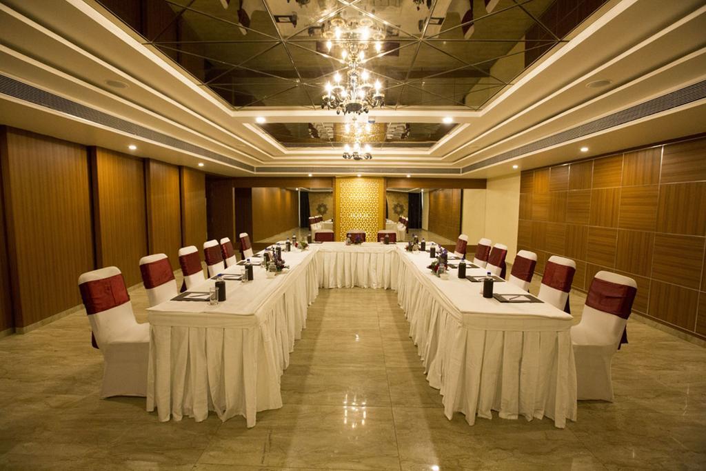 Anjushree Hotel Ujjain Exterior photo
