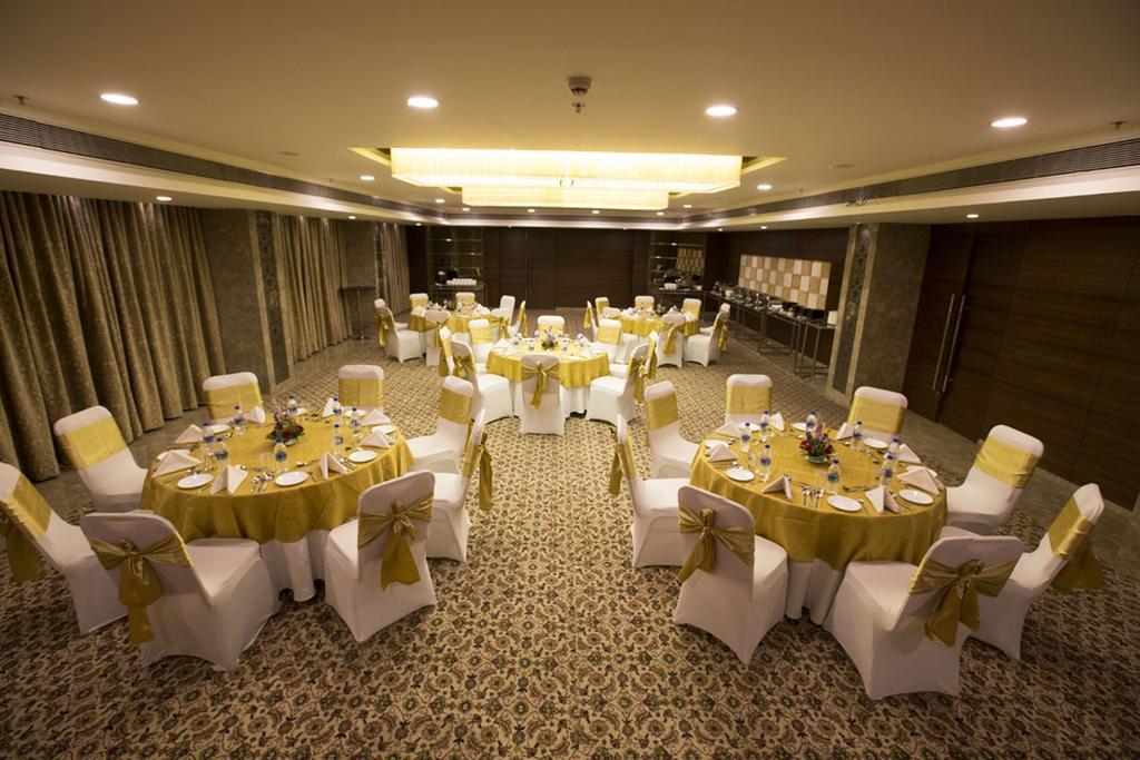 Anjushree Hotel Ujjain Exterior photo