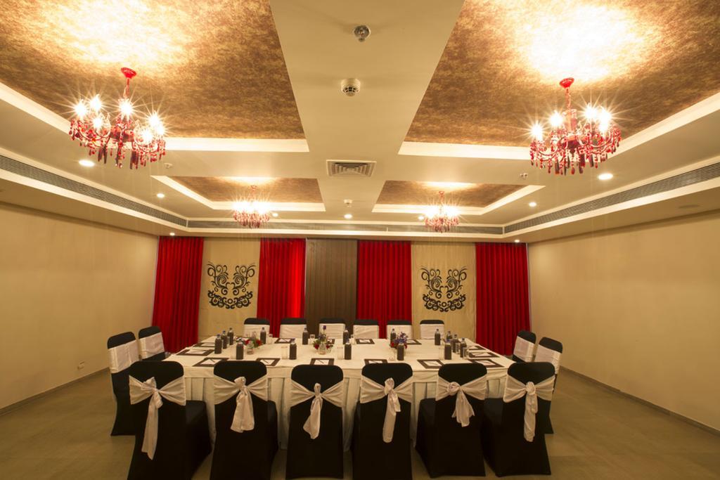 Anjushree Hotel Ujjain Exterior photo